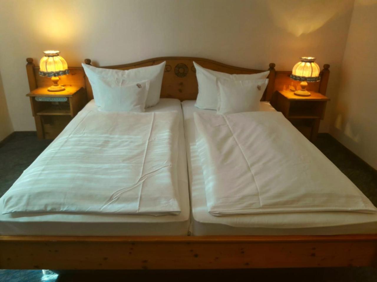 Hotel Zur Krone Bad Brueckenau Ngoại thất bức ảnh