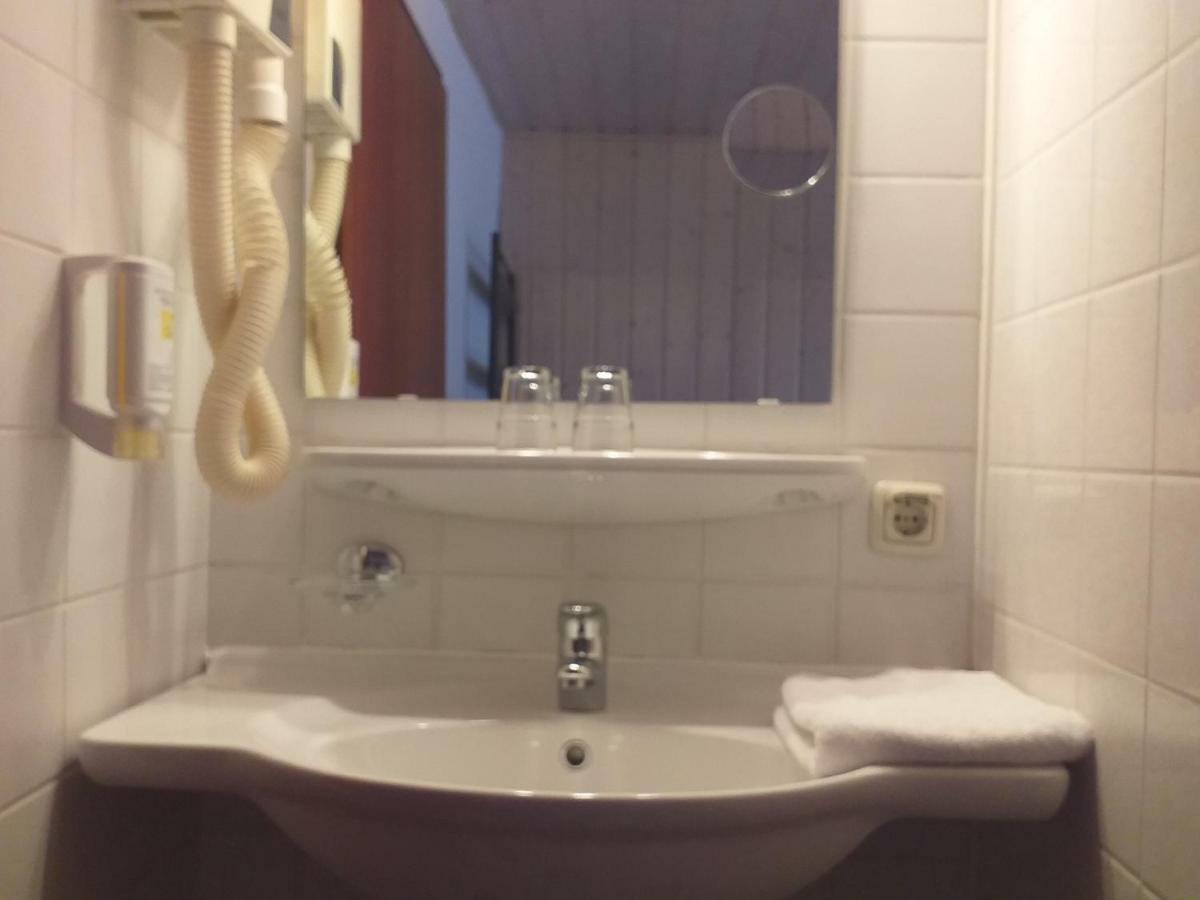 Hotel Zur Krone Bad Brueckenau Ngoại thất bức ảnh